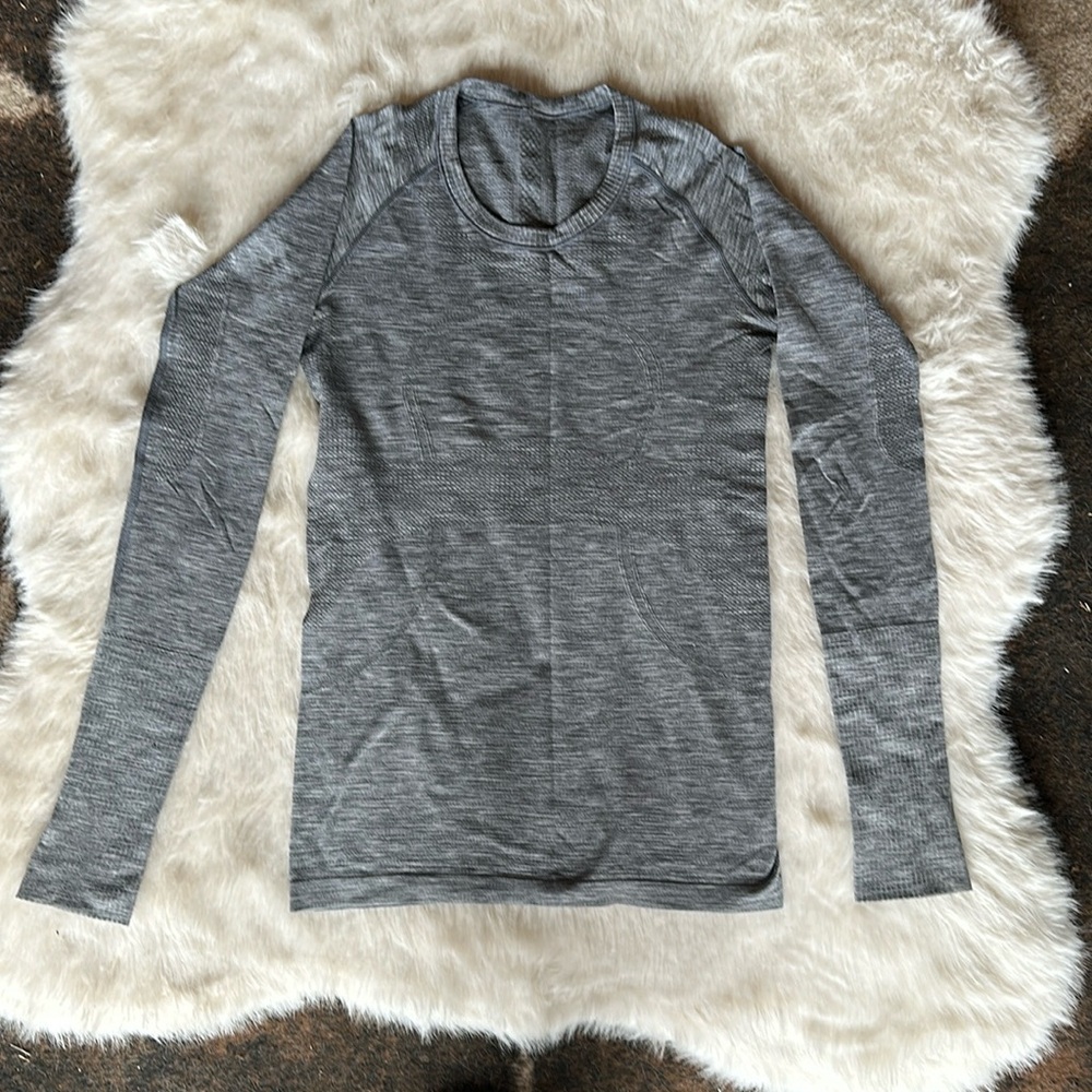 Lululemon swiftly tech long sleeved shirt - grey
